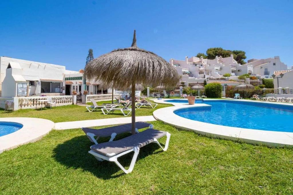 Tropicana Townhouse, 2 Bedroom Next To The Pool Nerja Εξωτερικό φωτογραφία