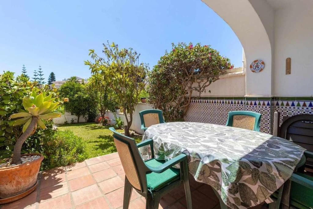 Tropicana Townhouse, 2 Bedroom Next To The Pool Nerja Εξωτερικό φωτογραφία