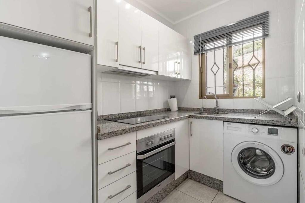 Tropicana Townhouse, 2 Bedroom Next To The Pool Nerja Εξωτερικό φωτογραφία